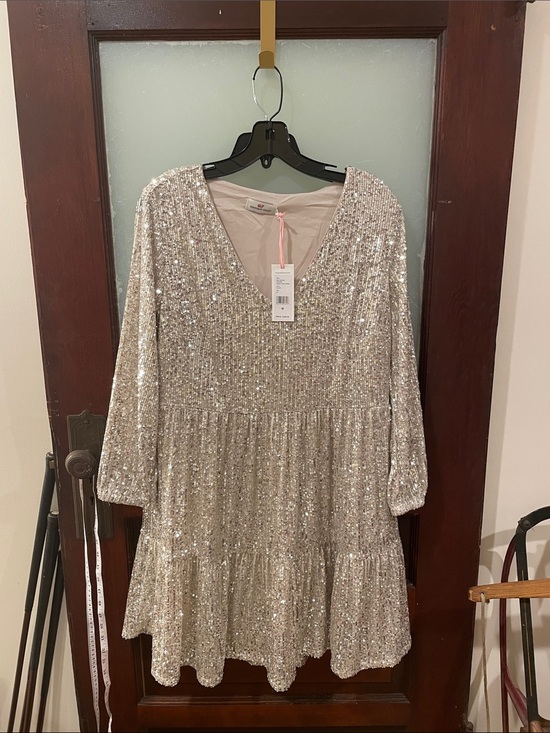 Vineyard Vines Dresses & Skirts - Vineyard Vines Gold Sequin Dress